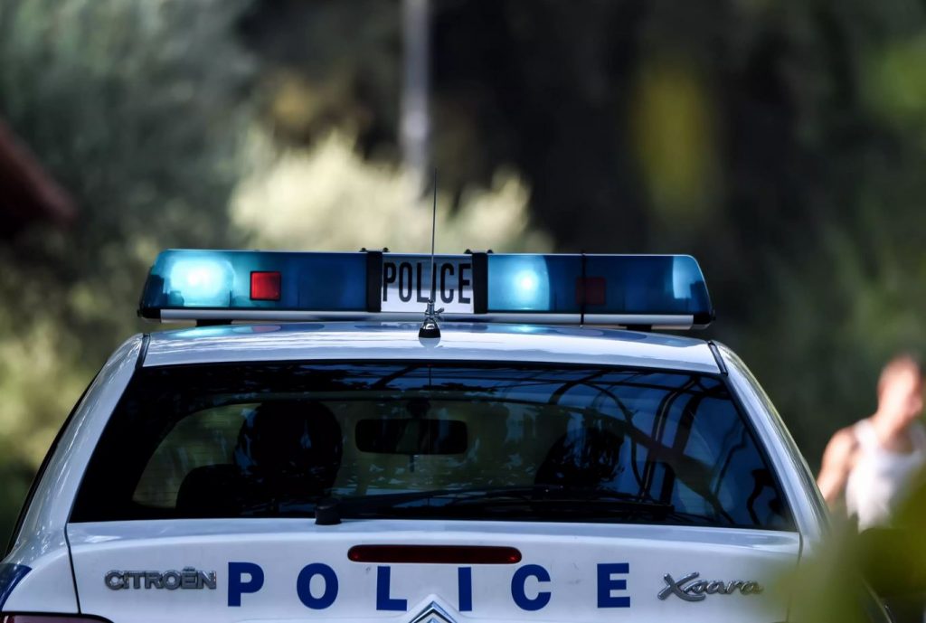 Στα μαλακά αστυνομικός που σκότωσε 16χρονο Ρομά γιατί δεν πλήρωσε βενζίνη