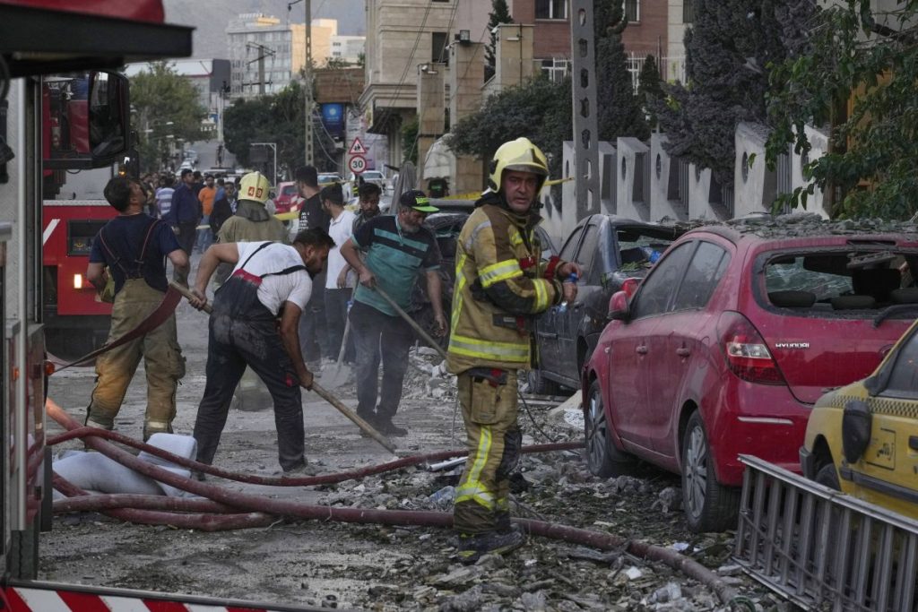 ΥΠΕΞ σε Έλληνες του Ισραήλ: Παραμείνετε σε ασφαλές μέρος